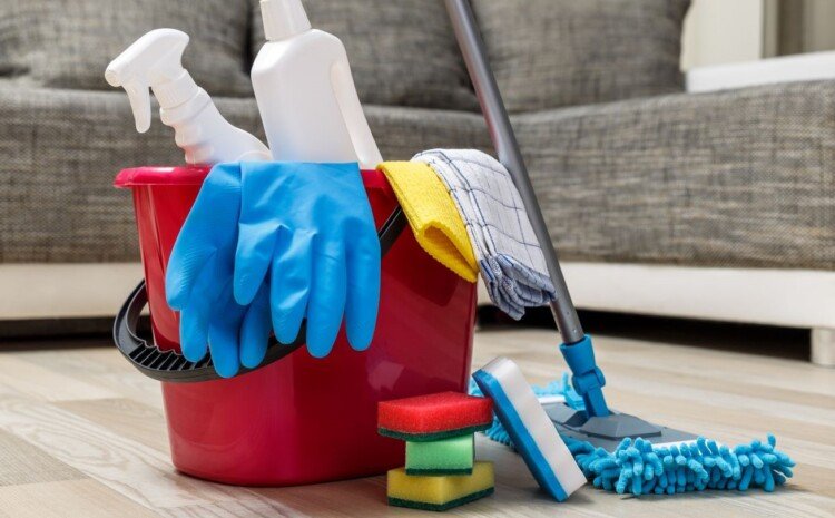  FLOOR CLEANING & DISINFECTING TIPS